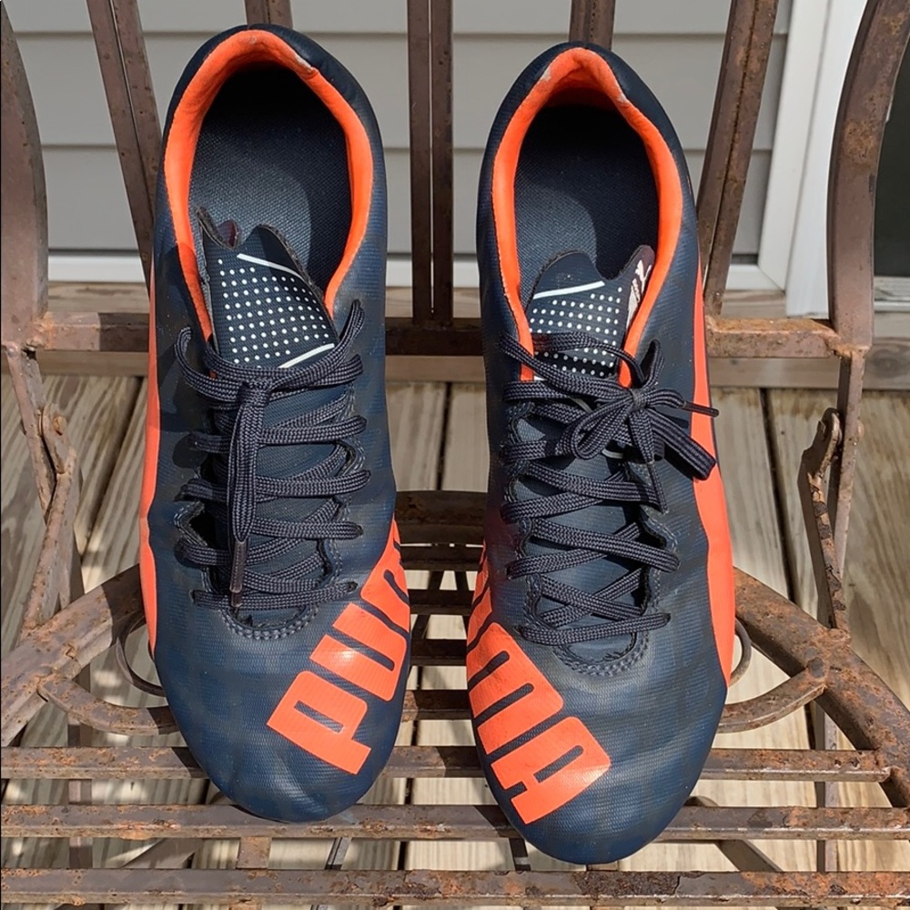 PUMA size 8.5 soccer cleats blue/ orange boys